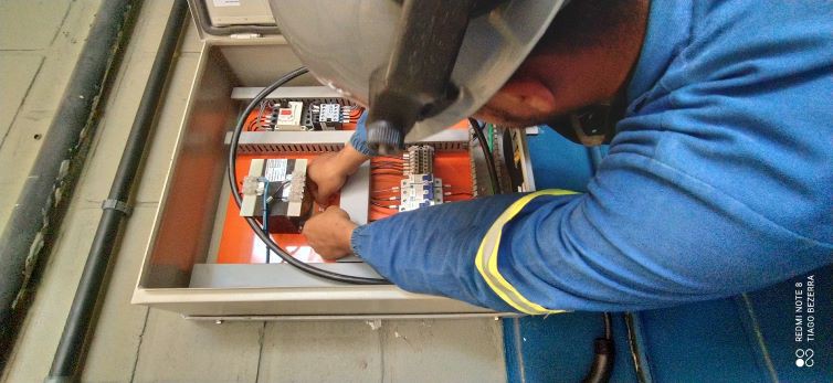 Manutenção elétrica industrial custo